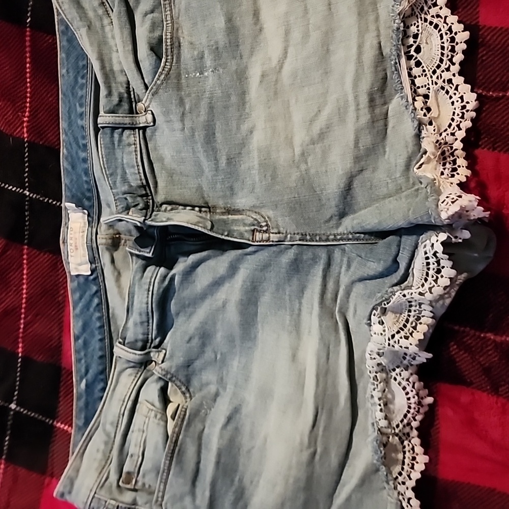 Torrid 24 shorts with lace.